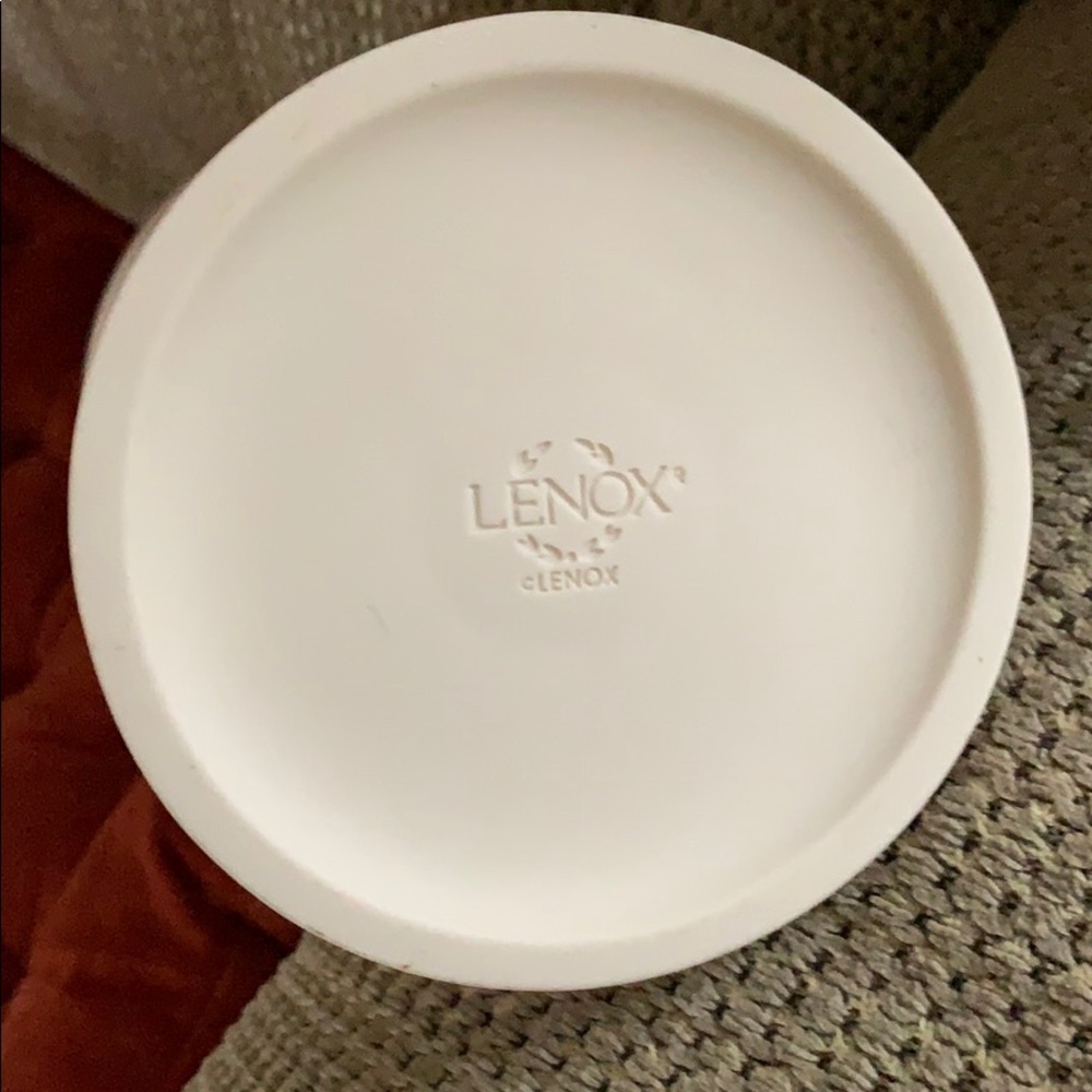 Lenox vase - Picture 2 of 3